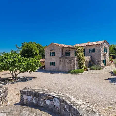 House Dajana Strilcici