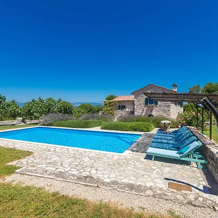 Villa House Dajana Strilčići